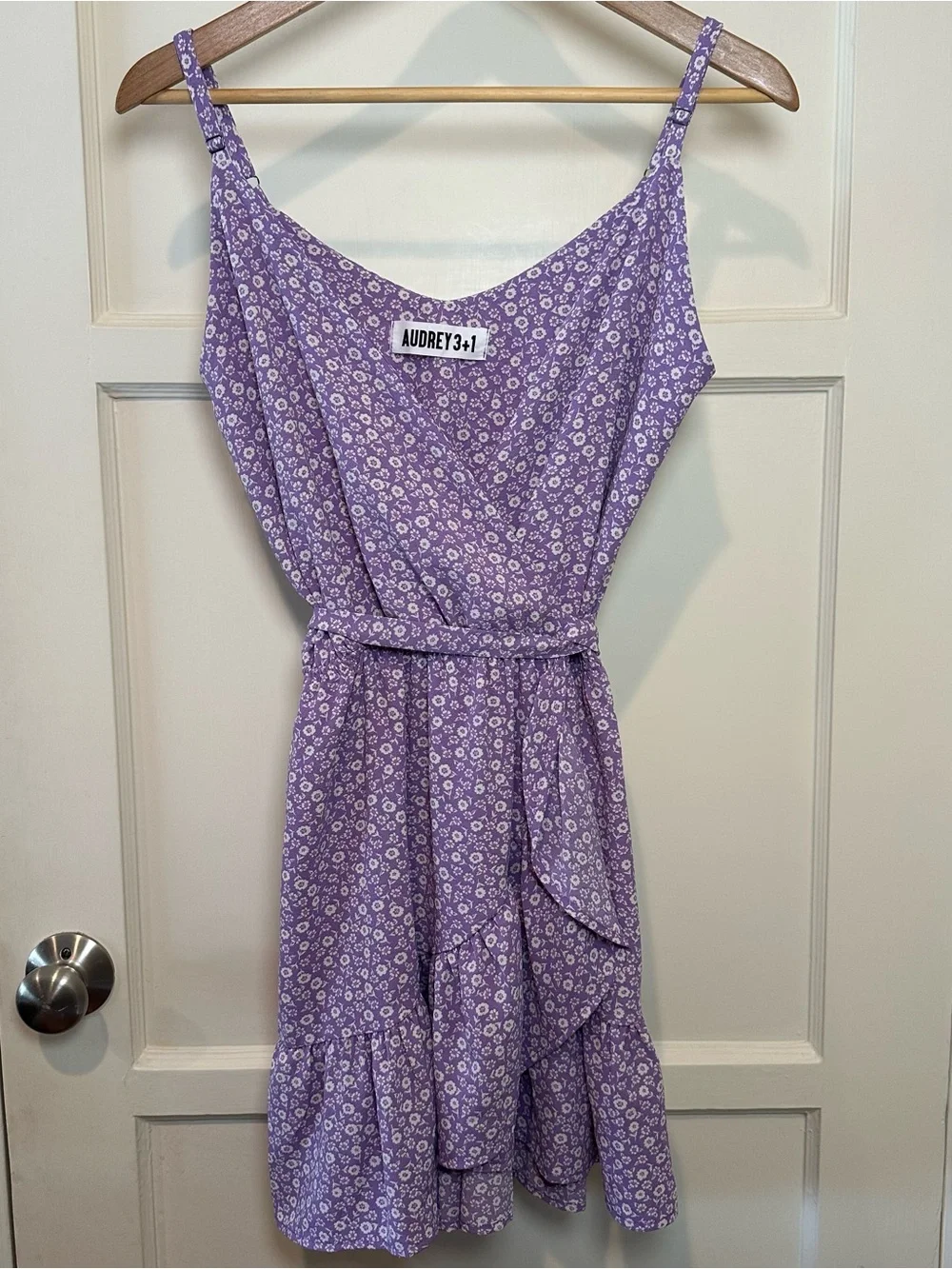 Audrey 3 +1 Sleeveless Lavender Floral Mini Dress Size Small